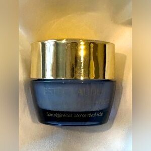 Estée Lauder Revitalizing Supreme Night Moisturizer- Trial size